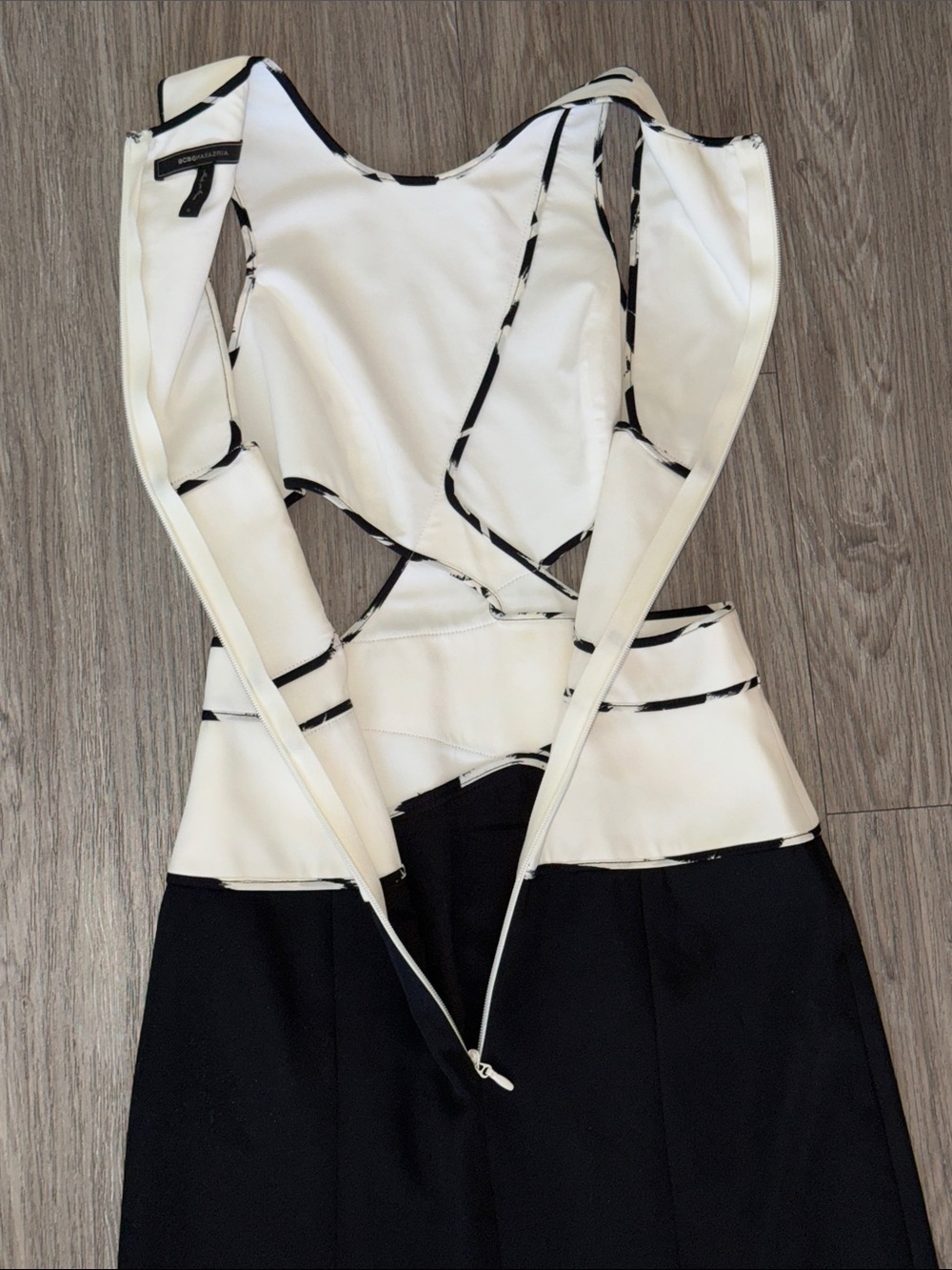 BCBGMAXAZRIA “NIKKOLE” Woven Black/ White Gown Size 0 - Picture 12 of 14